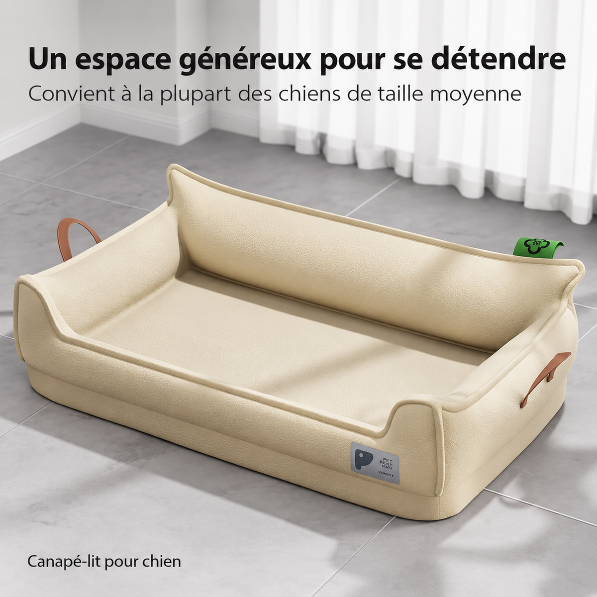 Canapé-lit orthopédique en cuir pour chien — ambiance espace généreux