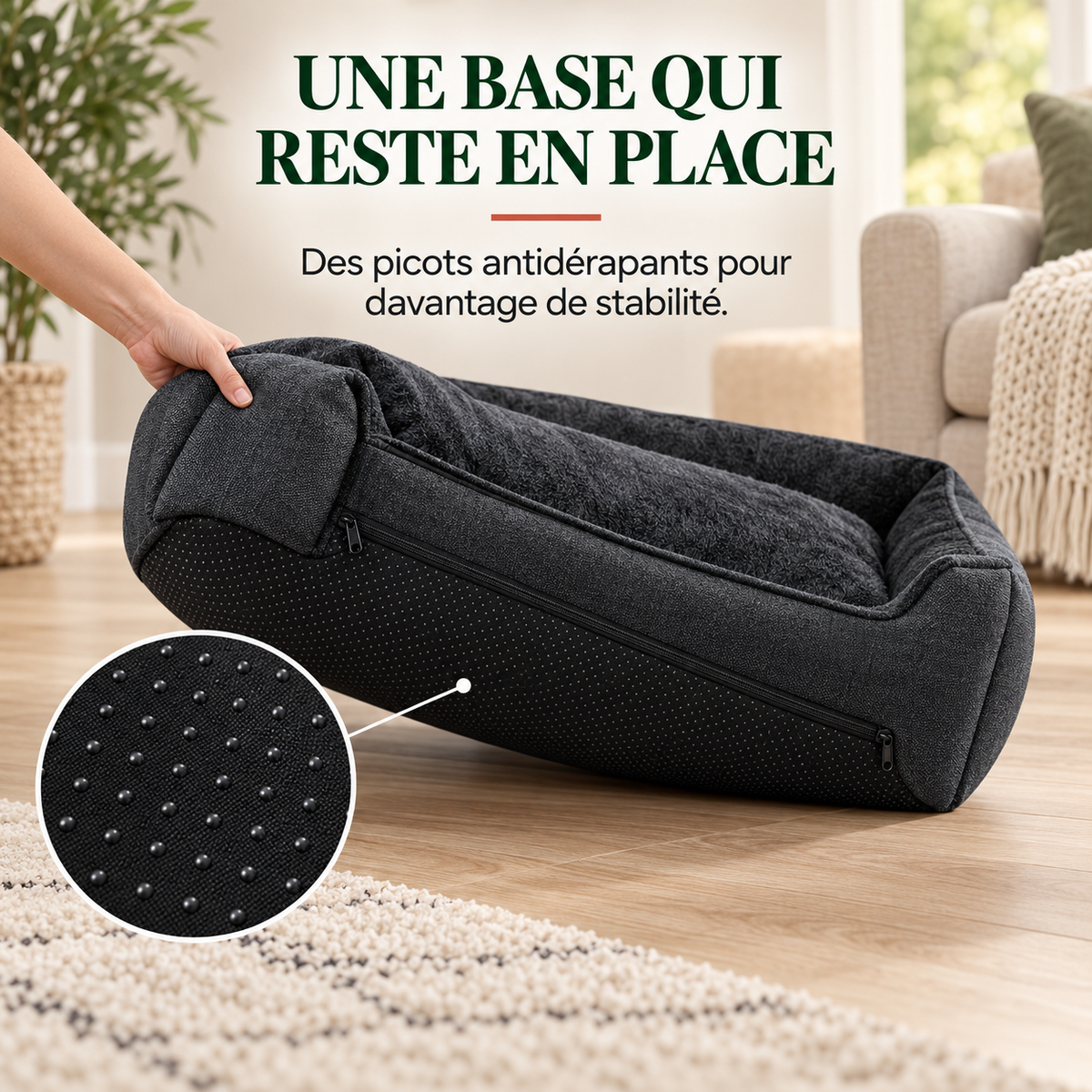 Dessous du panier avec picots antidérapants et fermeture éclair de la housse déhoussable